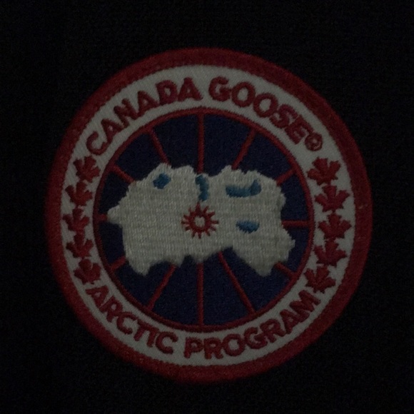 NEW CANADA GOOSE BEANIES - Picture 4 of 4